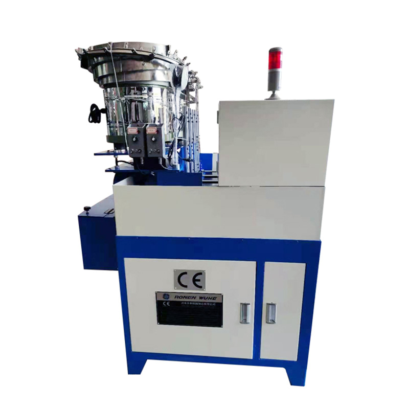 Apat na spindle nut tapping machine